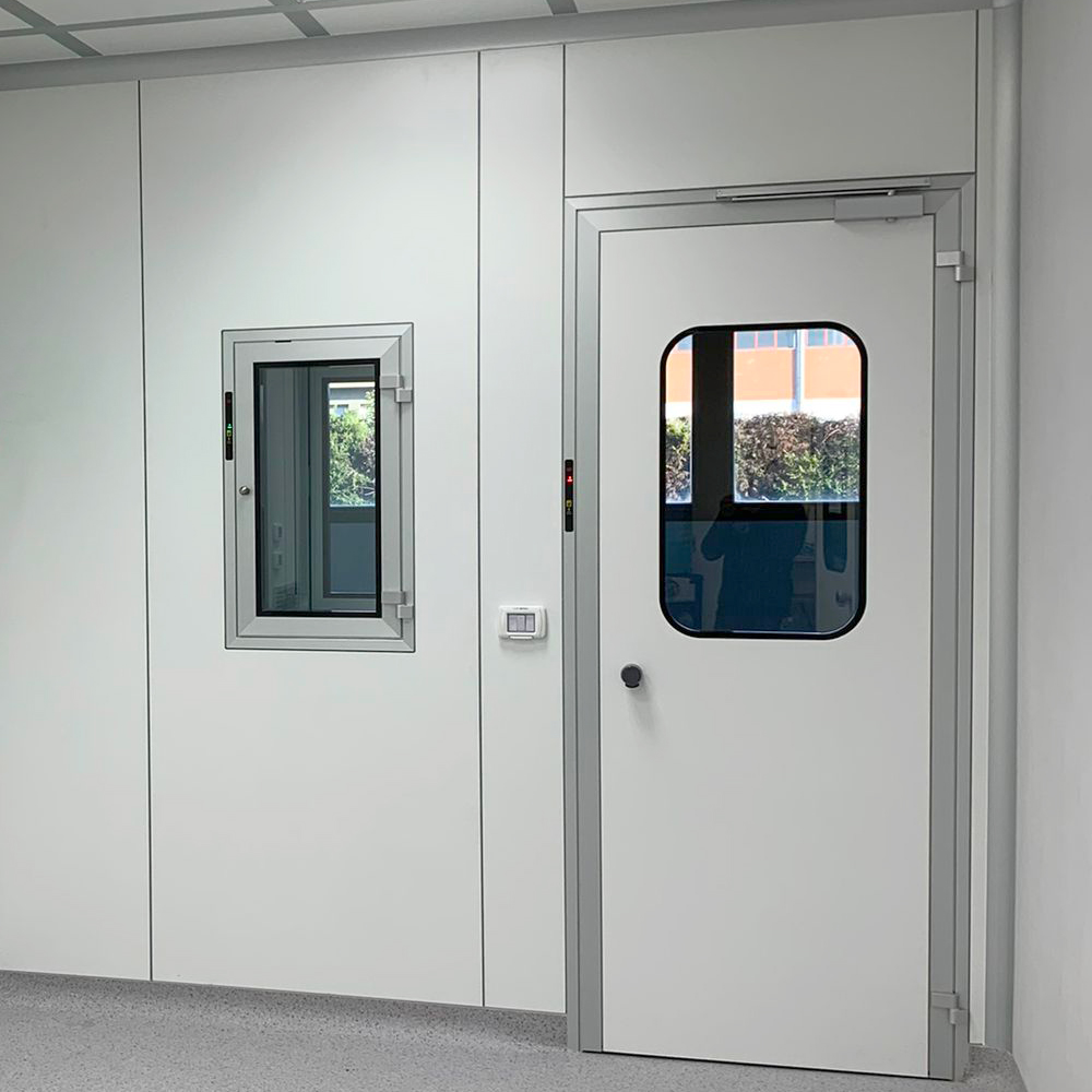 Cleanroom doors: more security, less contamination - Rossetto Cleanrooms